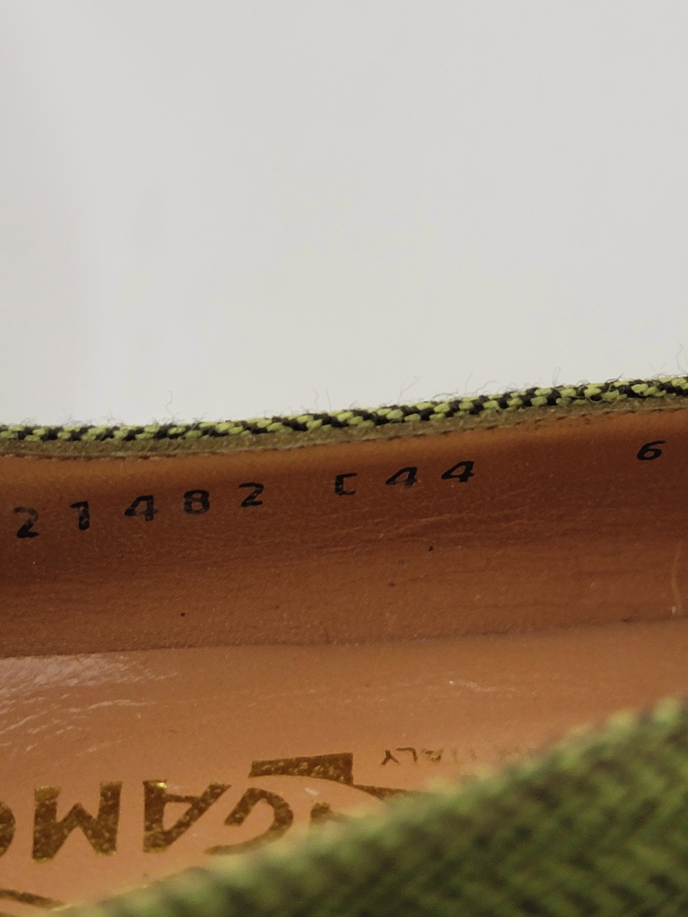 NEW Salvatore Ferragamo Herringbone Tweed Gancini Pumps Green 6.5B - Picture 13 of 13